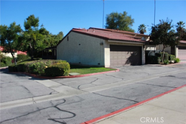 Front Image Thumbnail for CRIV25266218