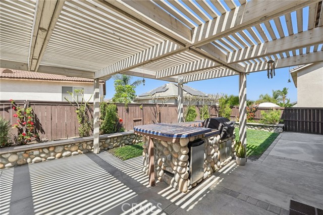 Detail Gallery Image 42 of 51 For 2582 Hudson Ave, Corona,  CA 92881 - 5 Beds | 2/1 Baths