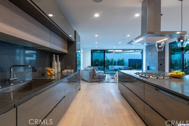 4 Bed Home for Sale in Studio City, California