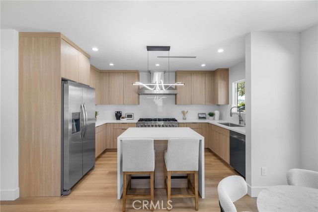 Detail Gallery Image 12 of 69 For 1504 N California, Burbank,  CA 91505 - – Beds | – Baths