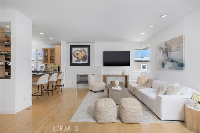 2303 Vista Drive, Manhattan Beach, California 90266, 4 Bedrooms Bedrooms, ,3 BathroomsBathrooms,Residential,For Sale,Vista,SB26092785