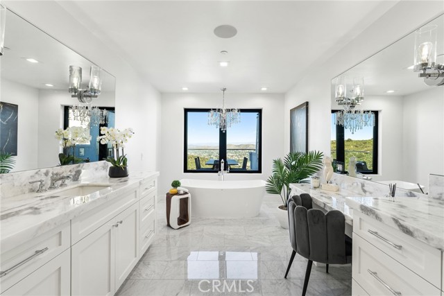 Detail Gallery Image 32 of 75 For 37731 via Baya, Murrieta,  CA 92562 - 7 Beds | 7/2 Baths