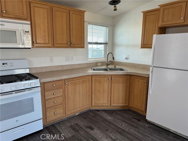 Detail Gallery Image 10 of 74 For 11388 Coyote Dr, Apple Valley,  CA 92308 - 3 Beds | 2 Baths