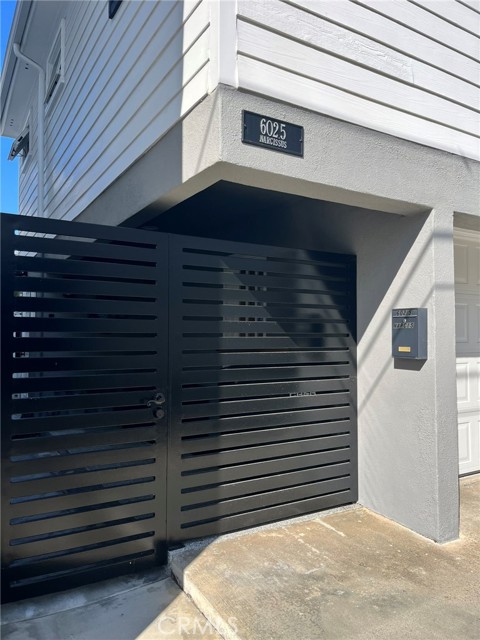 Detail Gallery Image 2 of 23 For 602 1/2 Narcissus Ave, Corona Del Mar,  CA 92625 - 2 Beds | 1 Baths