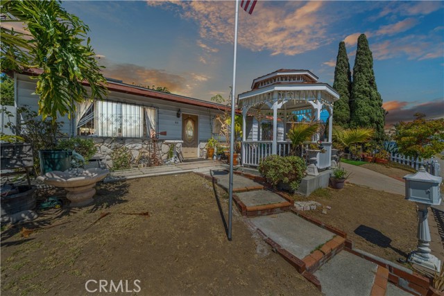 Detail Gallery Image 5 of 38 For 93 E Oxford St, Chula Vista,  CA 91911 - 5 Beds | 2 Baths
