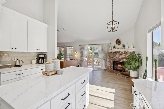 215 Meadowlark Road, Paso Robles CA: https://media.crmls.org/medias/0e668875-9dc6-4837-a71b-307e330cc300.jpg