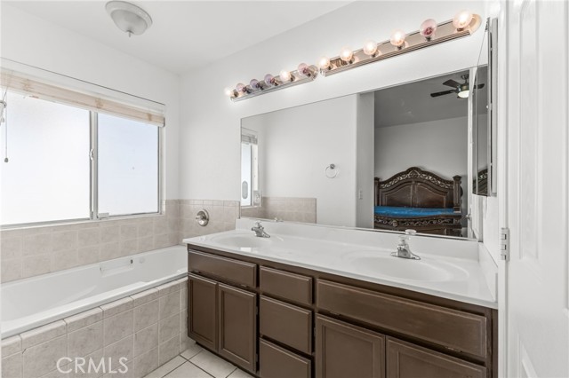 Detail Gallery Image 14 of 53 For 57088 Millstone Dr, Yucca Valley,  CA 92284 - 5 Beds | 3 Baths