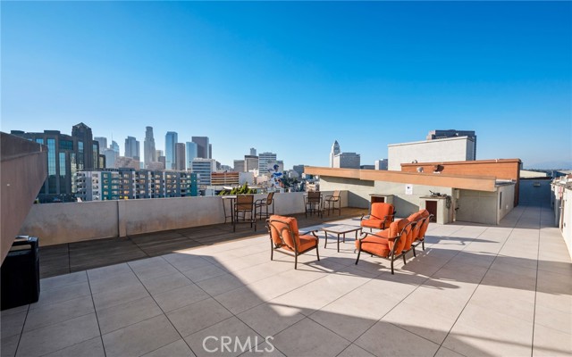 Detail Gallery Image 4 of 21 For 100 S Alameda St #210,  Los Angeles,  CA 90012 - 1 Beds | 1 Baths