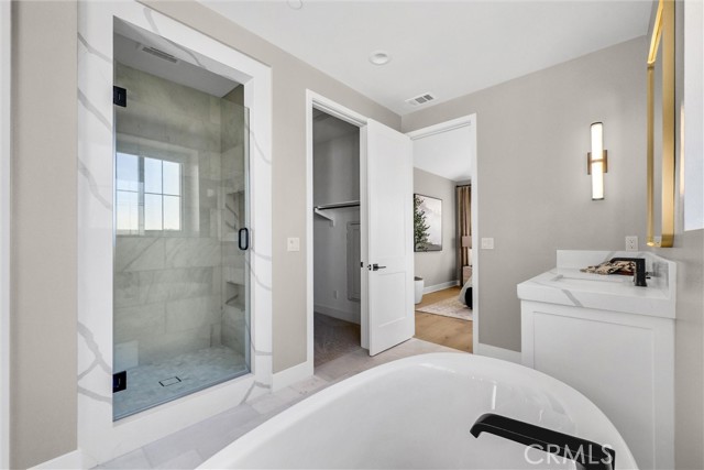 218 Collino, Irvine CA: https://media.crmls.org/medias/0e675a9a-ac25-42a7-aa1b-4f0d0120c7e8.jpg