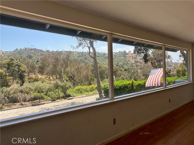 2737 Palos Verdes N Drive, Palos Verdes Estates CA: https://media.crmls.org/medias/0e680afa-10a5-48cb-b3ff-249dc63d446e.jpg