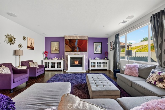 Detail Gallery Image 15 of 71 For 820 Genaro Dr, Perris,  CA 92571 - 4 Beds | 2/1 Baths