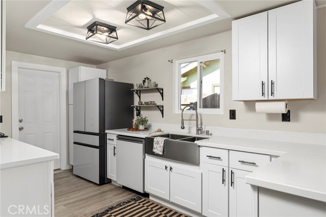 Detail Gallery Image 3 of 50 For 2251 Notre Dame Bld, Chico,  CA 95928 - 4 Beds | 2 Baths