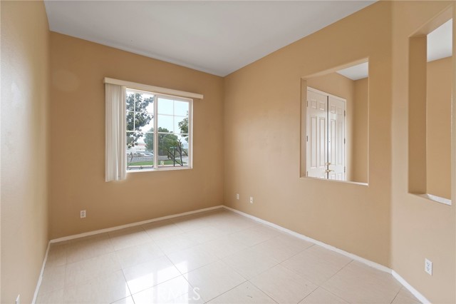 8348 Barnwood Lane, Riverside CA: https://media.crmls.org/medias/0e69e110-5f9c-4662-a06c-d9d782d58400.jpg