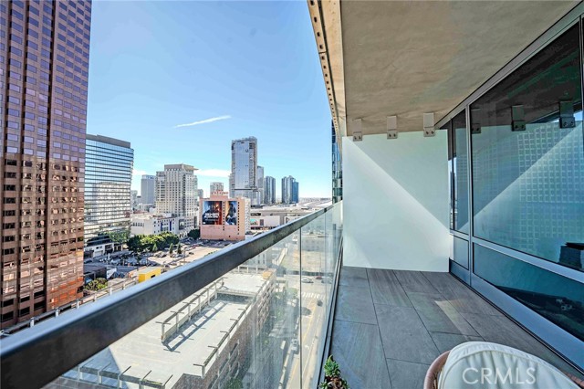 877 Francisco, 1717 photo 27