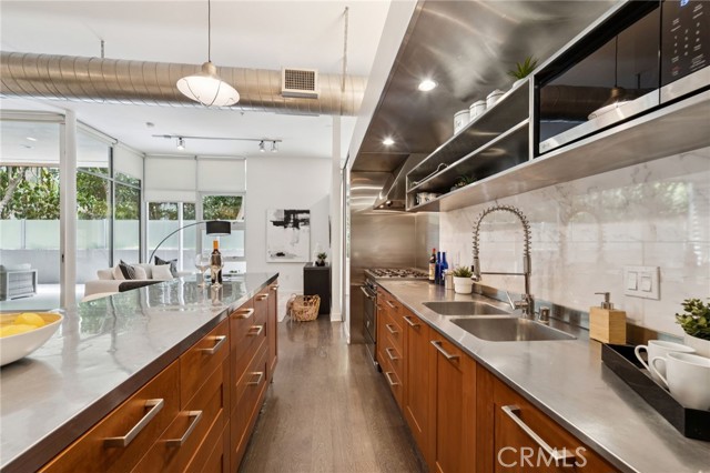 4080 Glencoe, Marina del Rey CA: https://media.crmls.org/medias/0e6b229d-f06a-4401-a0c4-227edd26e5d8.jpg
