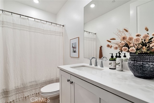 Detail Gallery Image 15 of 34 For 26958 Sandbar Willow Pl #205,  Valencia,  CA 91355 - 3 Beds | 2 Baths