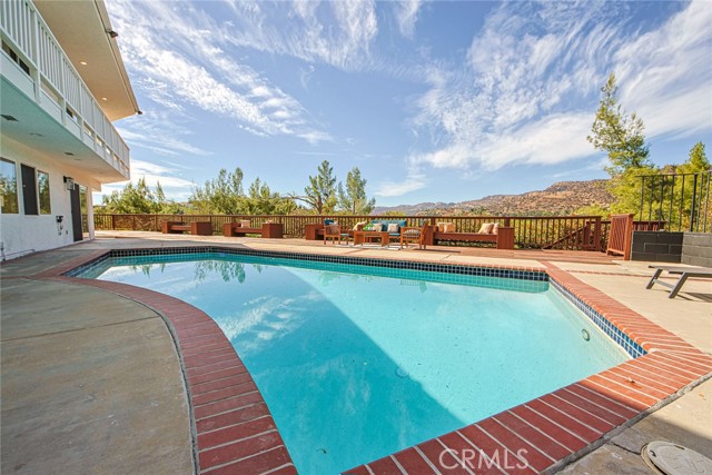 Detail Gallery Image 33 of 34 For 22137 Sonoma Pl, Chatsworth,  CA 91311 - 4 Beds | 3 Baths