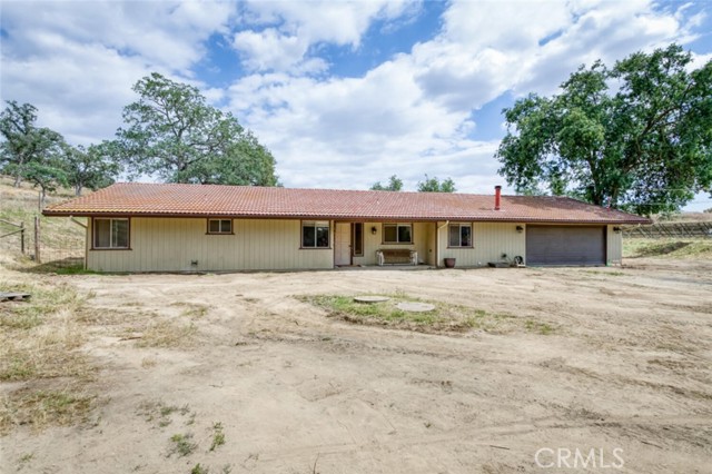 Detail Gallery Image 1 of 43 For 22630 Stagecoach Ln, Clovis,  CA 93619 - 4 Beds | 2 Baths