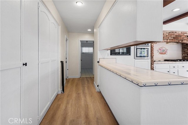 Detail Gallery Image 29 of 47 For 17361 Parthenia, –,  CA 91325 - 5 Beds | 4 Baths