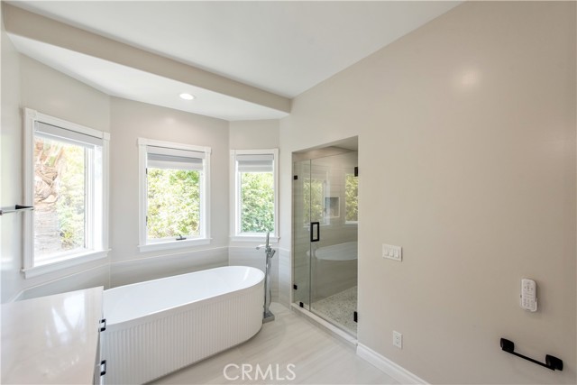 2836 N Kingsgate Drive, Orange CA: https://media.crmls.org/medias/0e6db09e-fa63-44ca-a662-ceceb4e4689d.jpg
