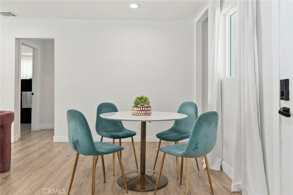 0e6e483d Bd72 4fdc B5a2 B60d95c0a577