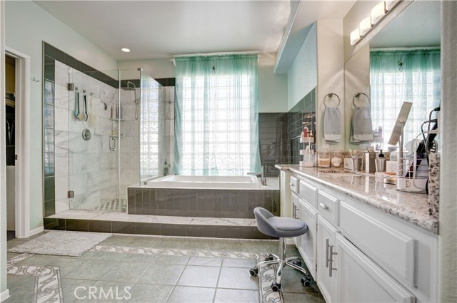 29087 Slumpstone Street, Nuevo CA: https://media.crmls.org/medias/0e6e84f1-3c6c-458d-a847-8d690573332c.jpg