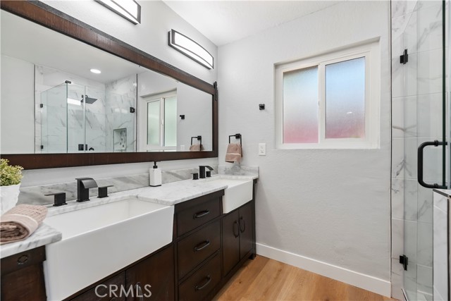5430 Avenue Juan Bautista, Jurupa Valley CA: https://media.crmls.org/medias/0e6ebe08-015f-4902-a8ba-49bb521c4ce3.jpg