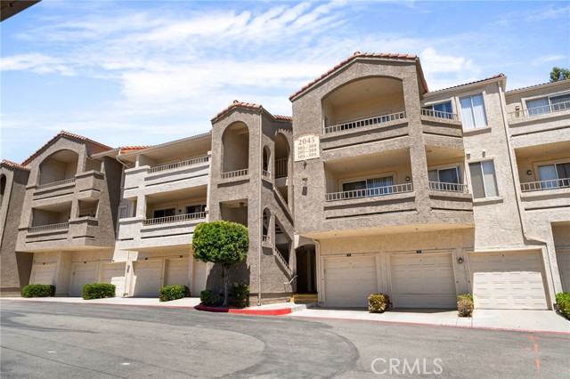 Detail Gallery Image 1 of 28 For 2045 Las Colinas Cir #103,  Corona,  CA 92879 - 1 Beds | 1 Baths