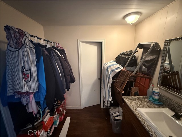 12700 Elliott Avenue, El Monte CA: https://media.crmls.org/medias/0e6f6760-cd10-44e7-830c-812ad5321870.jpg