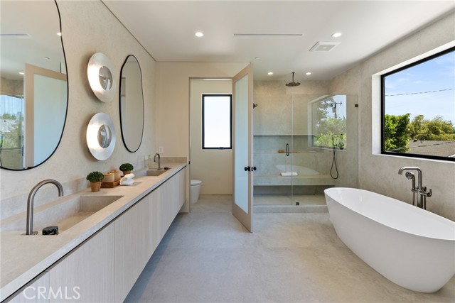Detail Gallery Image 36 of 75 For 14738 Otsego St, Sherman Oaks,  CA 91403 - 5 Beds | 5/1 Baths