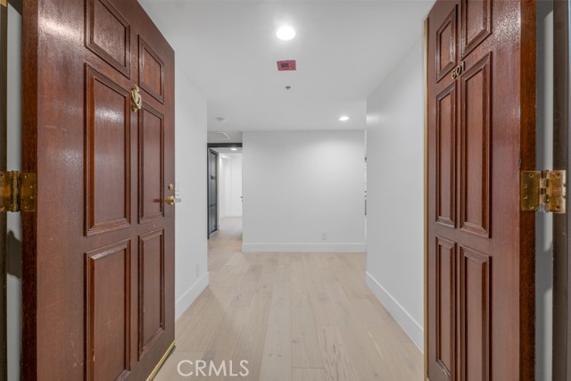 Detail Gallery Image 8 of 47 For 345 Pioneer Dr #601,  Glendale,  CA 91203 - 2 Beds | 2 Baths