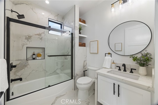 Detail Gallery Image 26 of 34 For 22002 Ocean Ave, Torrance,  CA 90503 - 4 Beds | 4/1 Baths