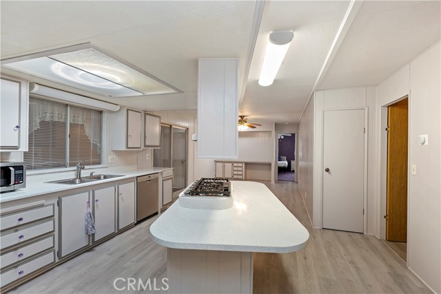 3500 Buchanan Street, Riverside CA: https://media.crmls.org/medias/0e70e56f-d313-4960-a110-80e51576509c.jpg