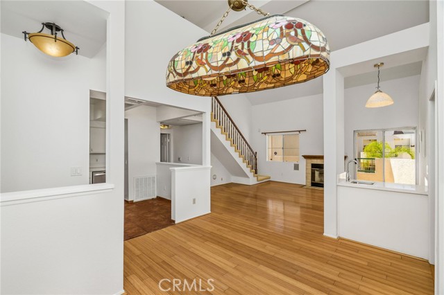 5420 Sylmar Avenue, Sherman Oaks CA: https://media.crmls.org/medias/0e70f61d-4b32-4ea3-a8d1-bc38351782e8.jpg