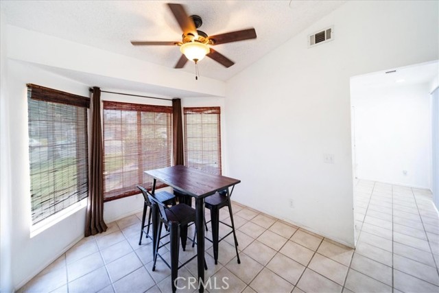Detail Gallery Image 13 of 29 For 11231 Heathrow Dr, Riverside,  CA 92503 - 2 Beds | 2 Baths