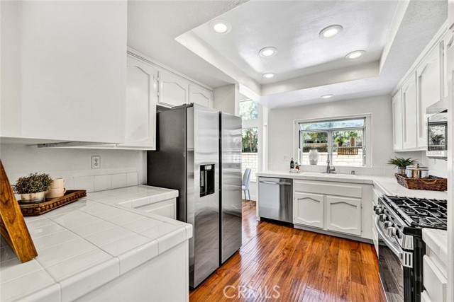 3401 Mountainside Circle, Corona CA: https://media.crmls.org/medias/0e712222-2b64-4ada-8ee8-2786c880760c.jpg