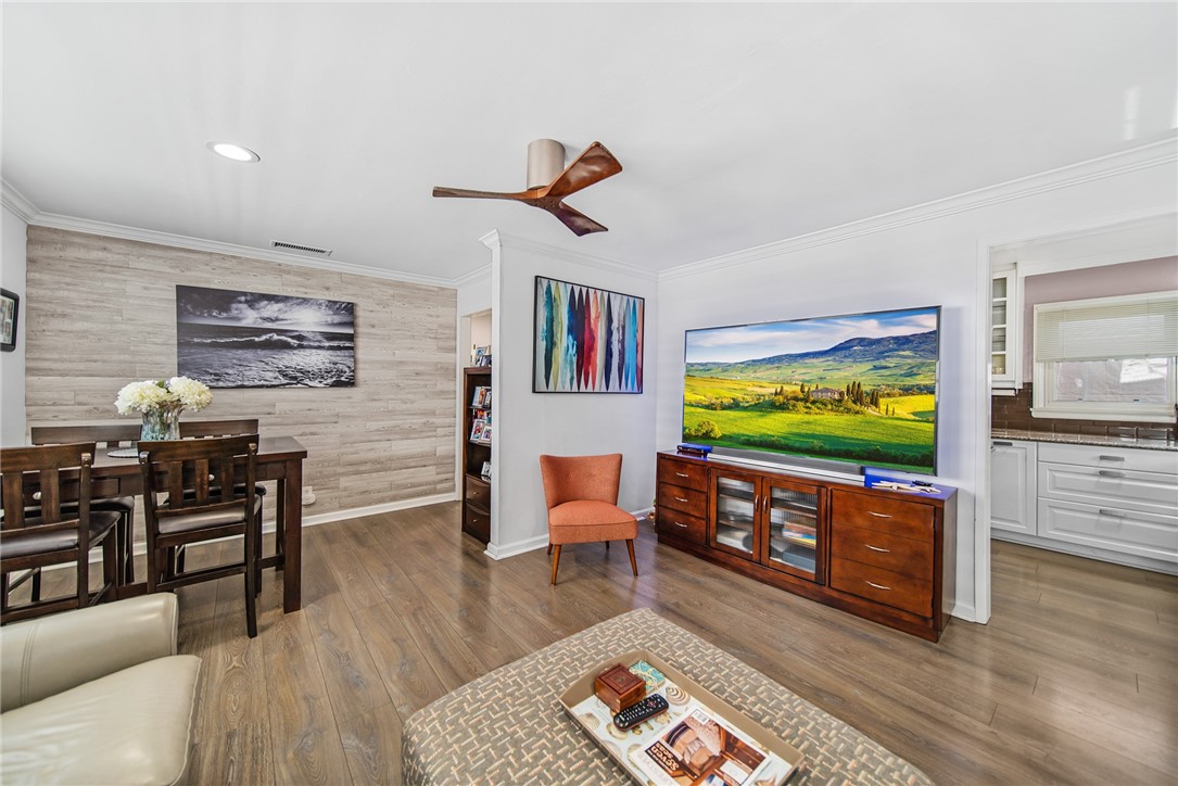 Detail Gallery Image 1 of 1 For 514 1/2 Begonia Ave, Corona Del Mar,  CA 92625 - 2 Beds | 1 Baths
