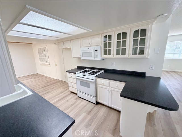 Detail Gallery Image 8 of 20 For 181 Janet, Grover Beach,  CA 93433 - 2 Beds | 2 Baths