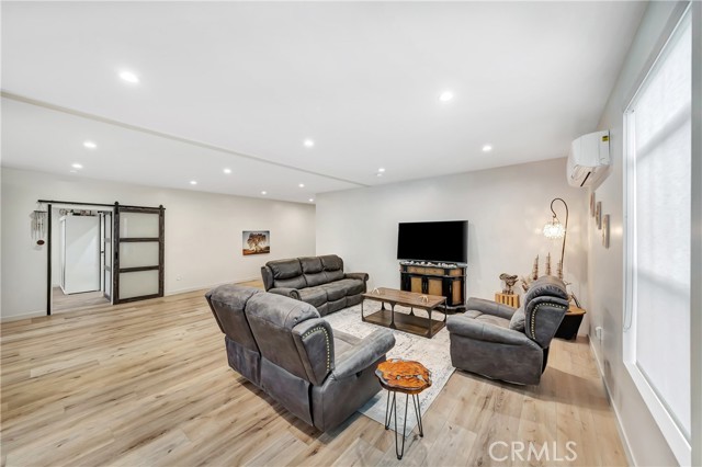 Detail Gallery Image 4 of 51 For 30473 Mulholland #196,  Agoura Hills,  CA 91301 - 5 Beds | 4 Baths