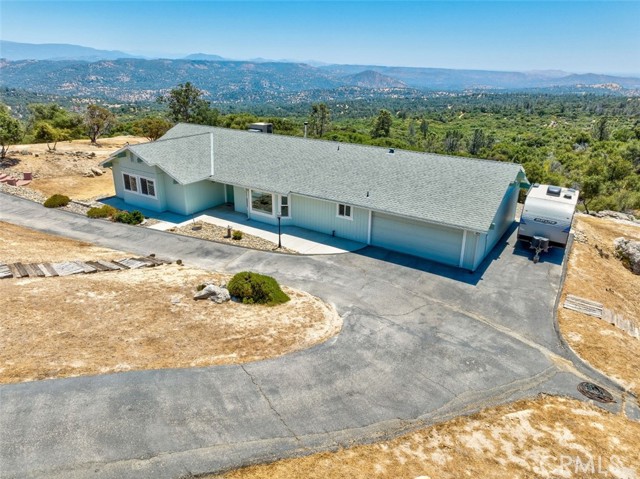Detail Gallery Image 3 of 51 For 30043 Longview Ln, Coarsegold,  CA 93614 - 3 Beds | 2 Baths
