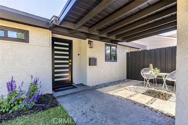 Detail Gallery Image 4 of 27 For 15664 Kalisher St, Granada Hills,  CA 91344 - 4 Beds | 2 Baths