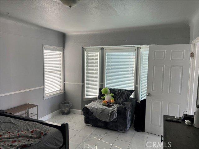 920 E Palmer Street, Compton CA: https://media.crmls.org/medias/0e72e7a1-68eb-46f6-998f-6fc3a9bac329.jpg