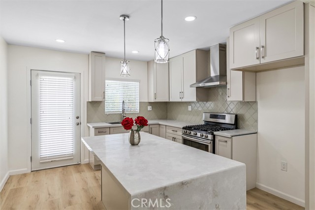 Front Image Thumbnail for CRPW25258068