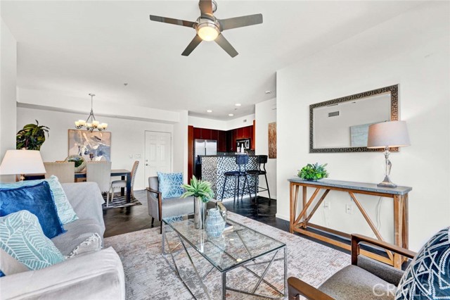 1801 E Katella Avenue, Anaheim CA: https://media.crmls.org/medias/0e739428-8fa7-416e-8bf1-aec87adb3743.jpg