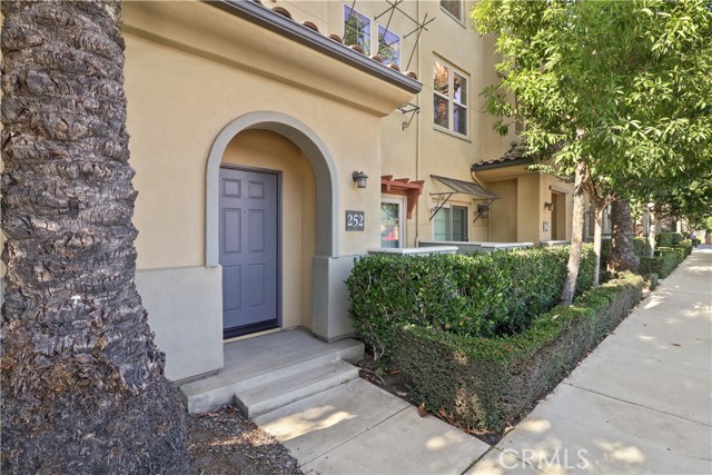 Detail Gallery Image 1 of 26 For 252 Soco Dr, Fullerton,  CA 92832 - 4 Beds | 3 Baths