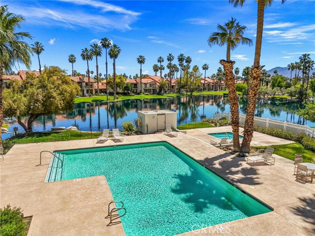 55108 Firestone, La Quinta CA: https://media.crmls.org/medias/0e75ba9d-8635-4f67-8d89-7aea46ad6fea.jpg