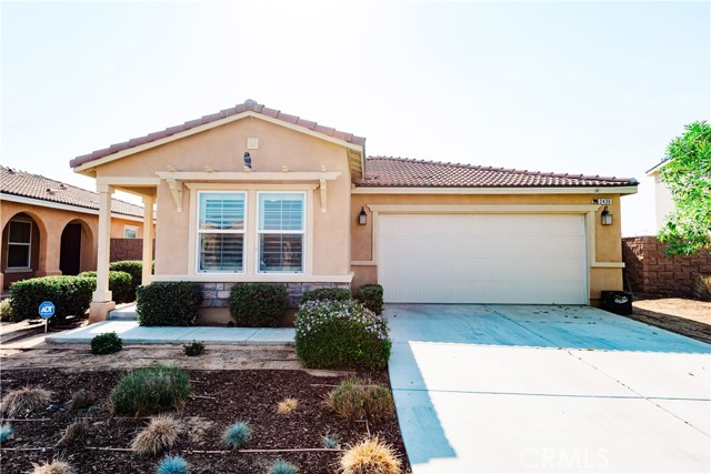 2436 Tulip Drive, Perris CA: https://media.crmls.org/medias/0e761db4-e1cf-43f1-bb10-202168b706cd.jpg