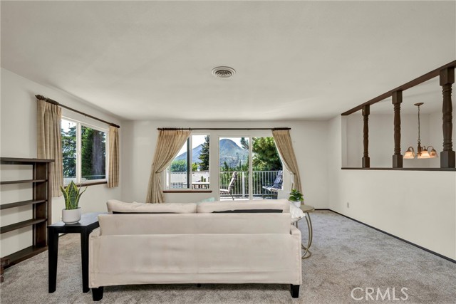 7846 Alston Way, Lucerne CA: https://media.crmls.org/medias/0e765fd5-765e-4e81-a1f1-8cb20b06798c.jpg