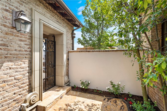 0e7681be 9cb5 472b B576 62fe70f2b1e5