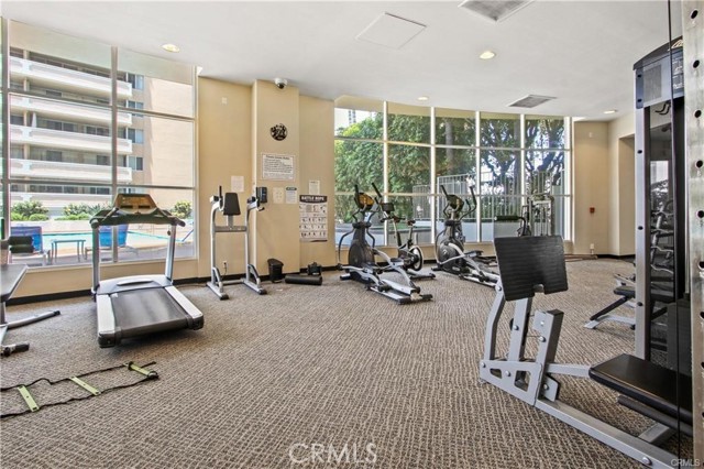 700 E Ocean Boulevard, Long Beach CA: https://media.crmls.org/medias/0e7740a7-cf92-4be6-91a7-f8a22ebeaacd.jpg